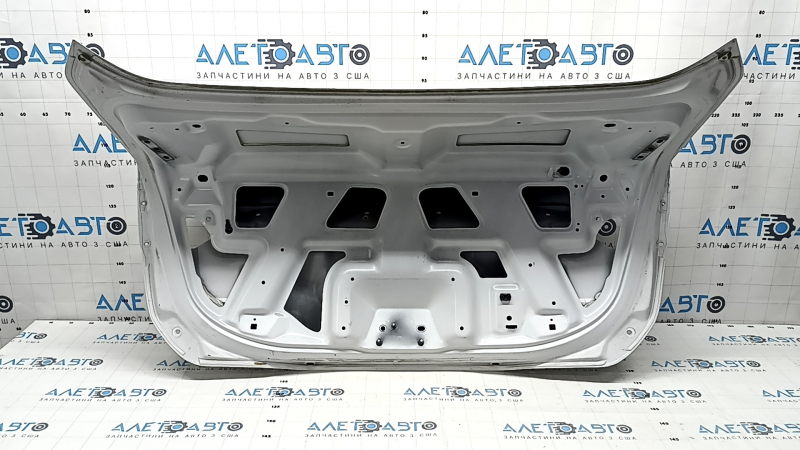 Крышка багажника Ford Fusion mk5 13-20 белый YZ тычка
