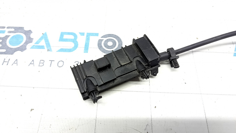 Трос открывания замка капота левый Ford Fusion mk5 17-20 порван пыльник