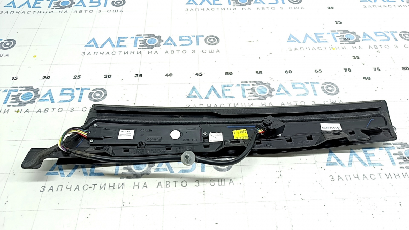 Накладка двери боковая передняя левая Ford Escape MK3 13-19 с кодом, царапины