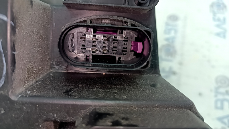 Фара передняя правая VW Passat b8 16-19 USA голая галоген, песок