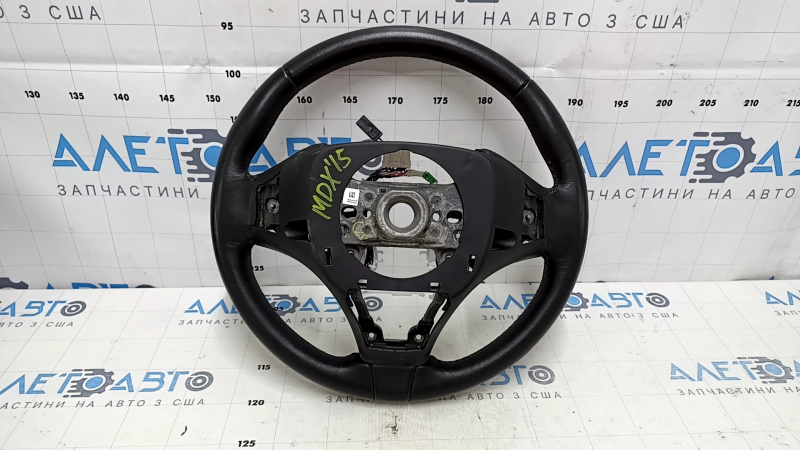 Полный вид руля Acura MDX, общая оценка состояния хорошая, требуется внимание к износу.
