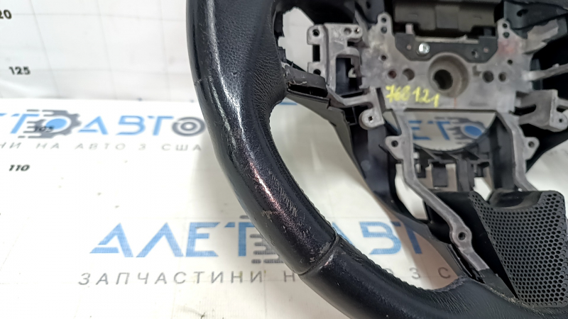 Руль голый Honda CRZ 11-15 кожа черный, с задней накладкой, под лепестки, царапины, затерт, тычки