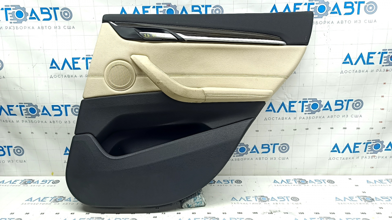 Часть обшивки задней правой двери BMW X1 F48 2016-2022, вид на механизм