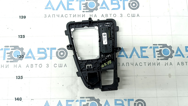 Накладка шифтера Audi Q5 80A 18-24 S-Line