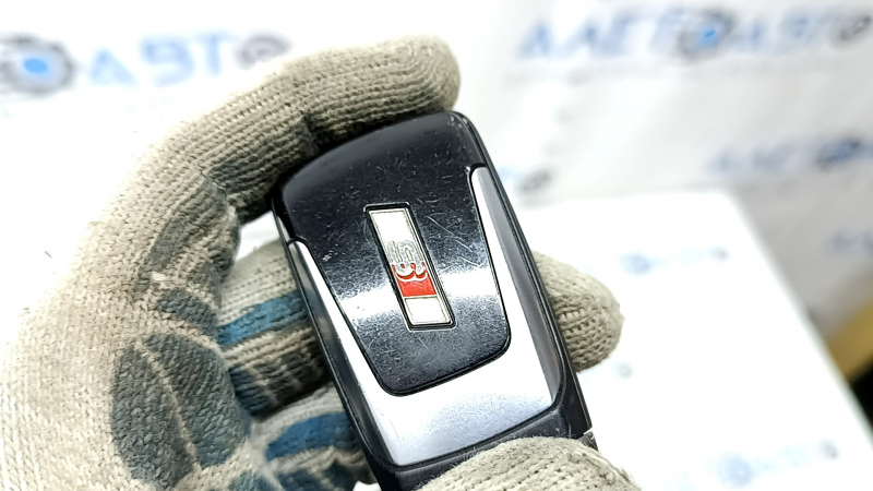 Ключ Audi Q5 80A 18-24 keyless, S-Line, 4 кнопки, тычки, царапины