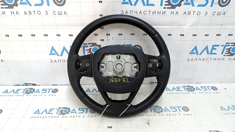 Дефектные участки кожи на руле Jeep Cherokee 2014-2023