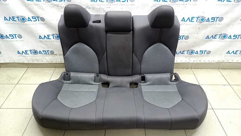 Задний ряд сидений для Toyota Camry 2018-2024, вид сбоку