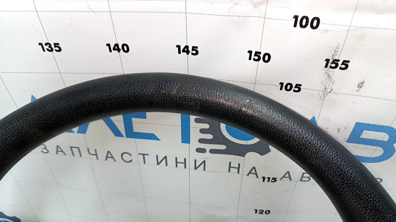 Руль голый Mazda 3 14-16 BM дорест, резина, черная, с задней накладкой, затерт, царапины