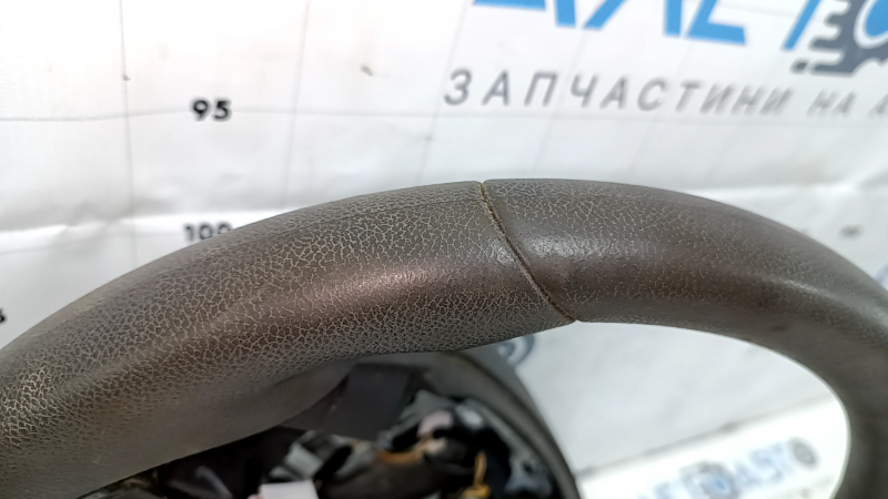 Руль голый Chevrolet Volt 11-12 резина, с графит накладкой, без кнопок, под химчистку, потерт, царапины