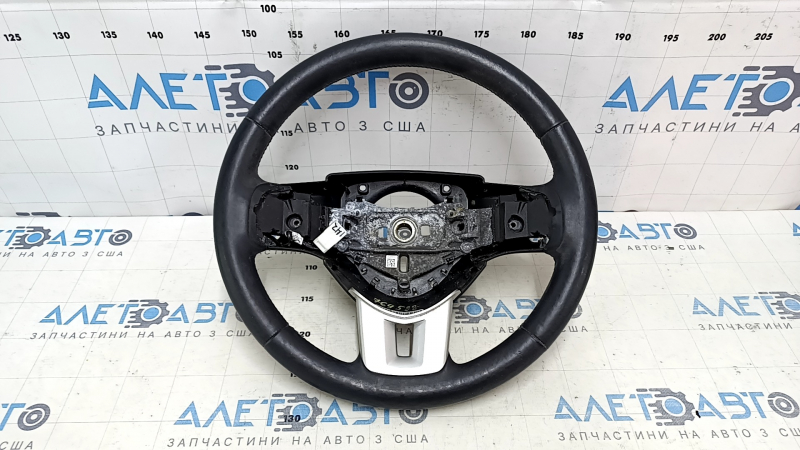 Рулевое колесо для Dodge Journey 2009-2020 с царапинами и потертостями.
