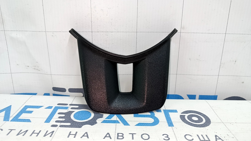 Накладка руля нижняя Dodge Grand Caravan 11-16 царапина