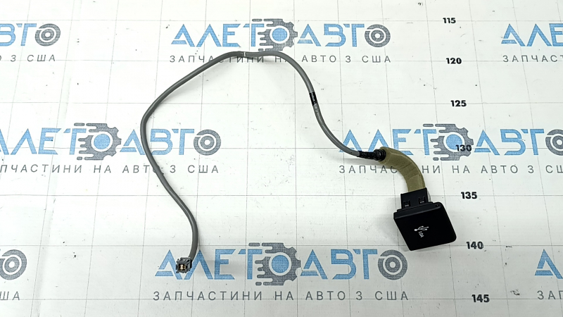 USB Hub Honda Accord 13-17 с проводом и крышкой