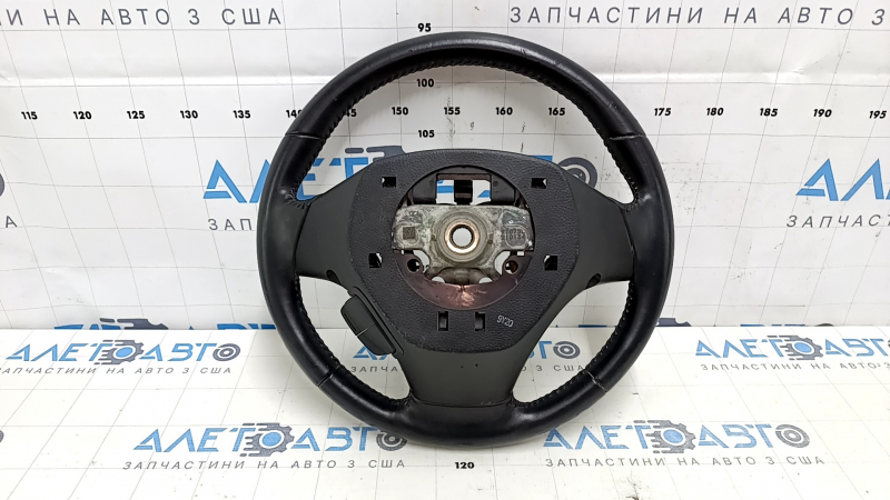 Руль в сборе Suzuki Kizashi 10-15 черная кожа, тычки, царапины