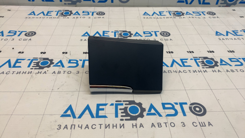 Накладка крыла нижняя передняя левая Audi Q5 8R 13-17 с хром молдингом