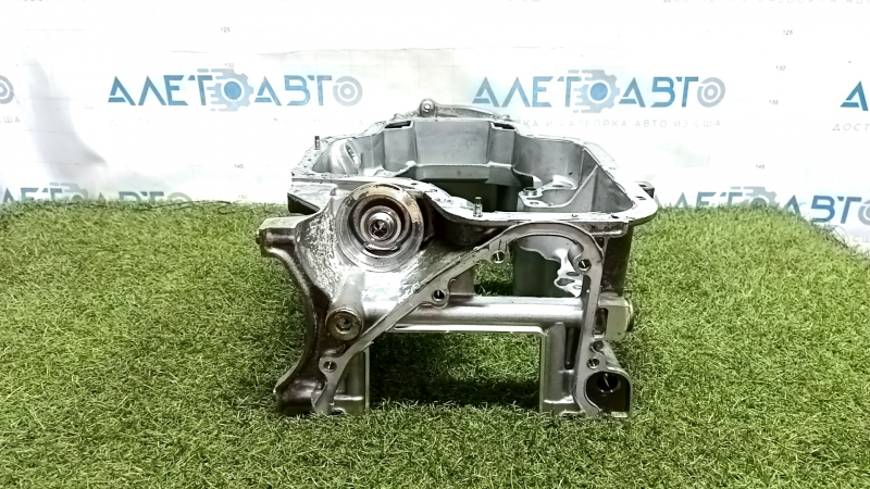 Полуподдон масляный Toyota Sienna 23-26 A25AFXS 2.5 скол