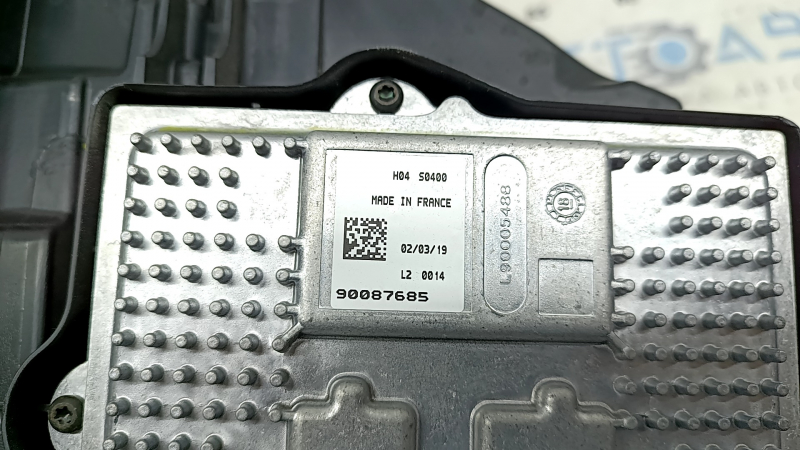 Фара передняя левая в сборе Ford Fusion mk5 17-20 LED, с DRL, с блоком, песок, царапины