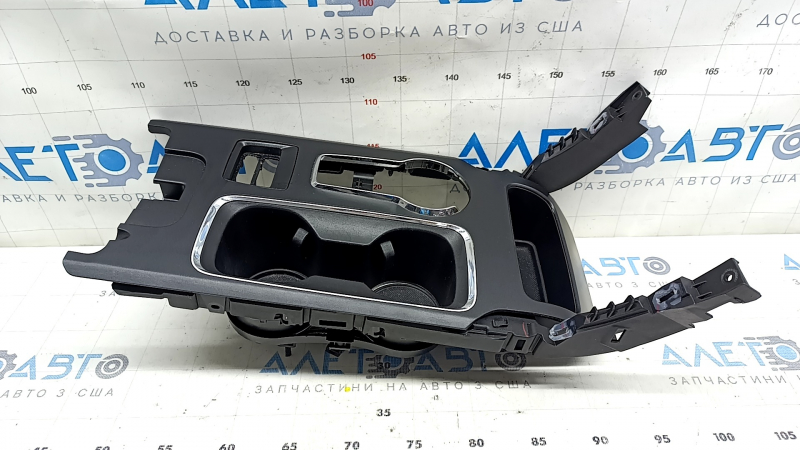 Накладка центральной консоли с подстаканниками Ford Fusion mk5 17-20 царапины