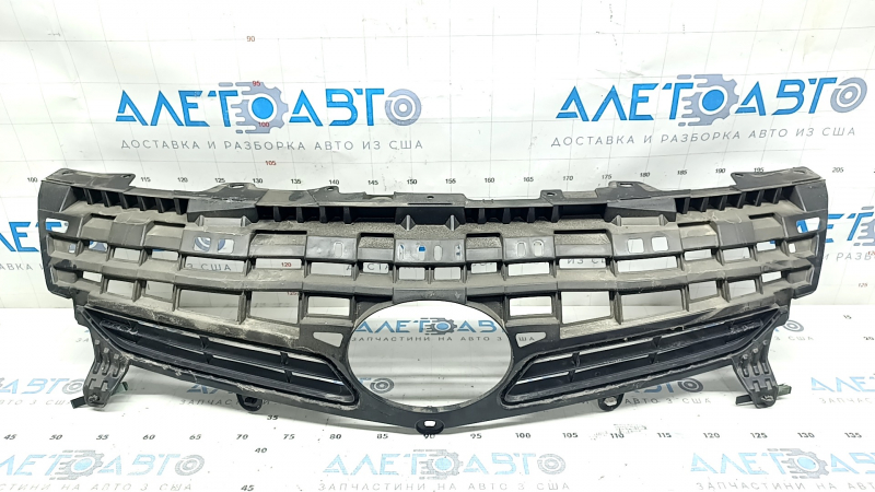 Решетка радиатора grill Toyota Prius 30 12-15 рест