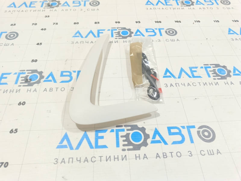 Накладка воздуховода на крыле правая BMW 4 F32/33/36 14-17