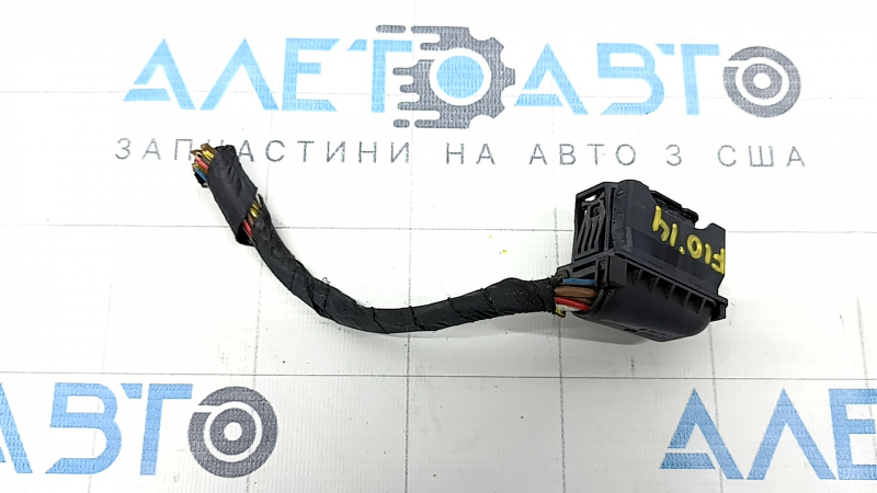 Фишка передней фары правая BMW 5 F10 14-16 ксенон
