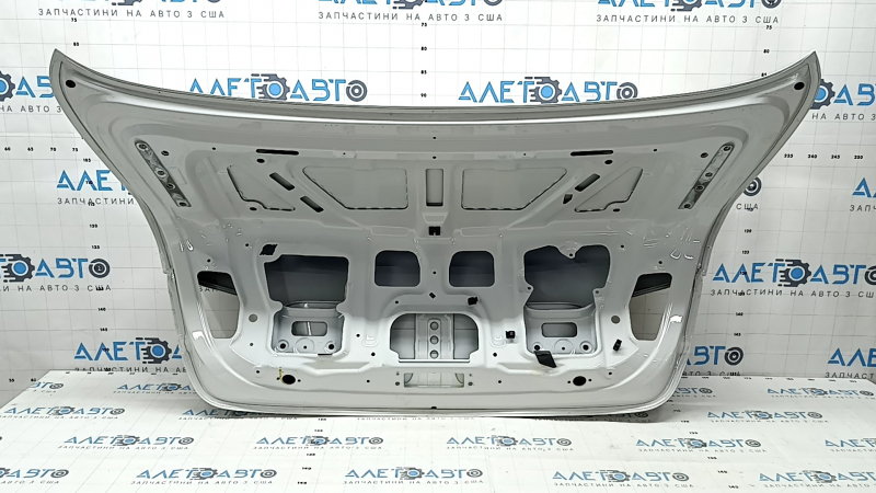 Крышка багажника BMW 5 F10 11-16 белый 300