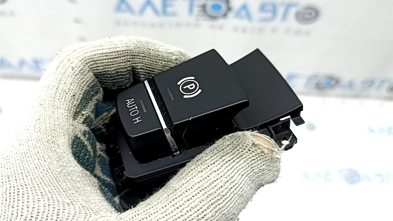 Кнопка паркинга BMW 5 F10 11-16 с AutoHold, трещина