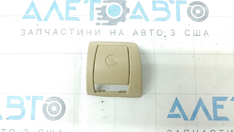 Накладка Isofix задняя правая BMW 5 F10 11-16 бежевая oyster