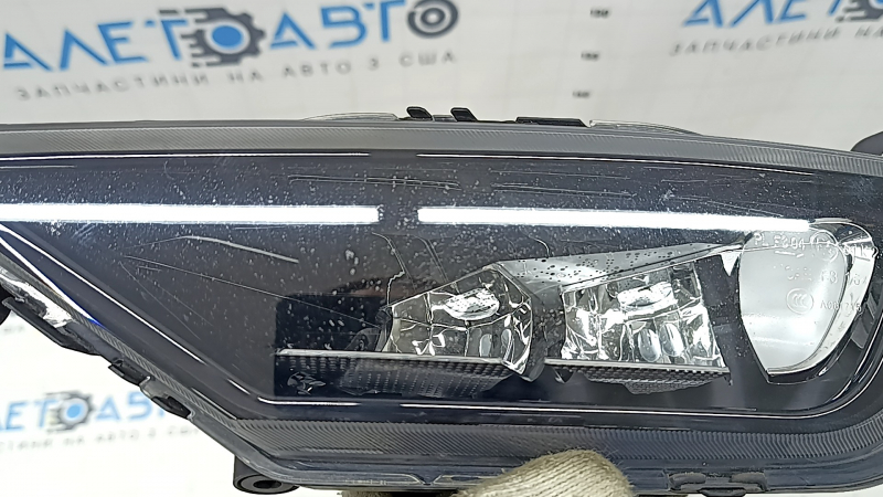 Противотуманная фара птф левая Volvo XC60 18-26 code: XE0E, песок, паутинка