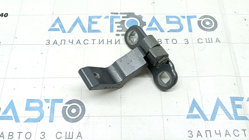 Петля двери нижняя задняя правая Volvo XC60 18-26