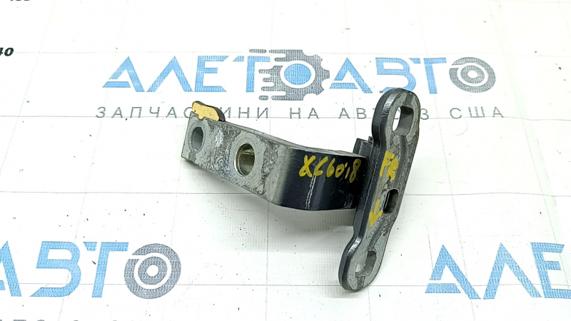Петля двери нижняя передняя правая Volvo XC60 18-26
