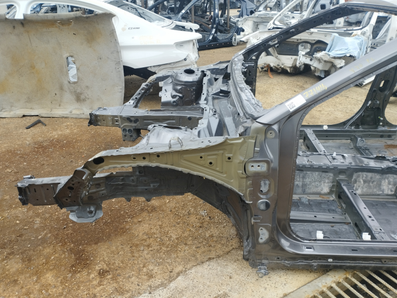 Четверть передняя левая Toyota Camry v70 18-24 на кузове, графит