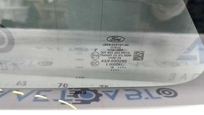 Вид форточки задней левой, оригинальная деталь для Ford Explorer 20-25