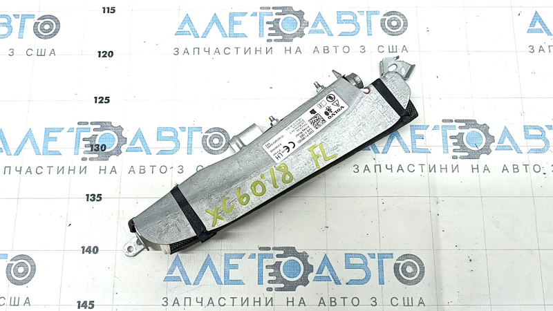 Крупный план подушки безопасности airbag переднего сиденья для Volvo XC60 2018-2026
