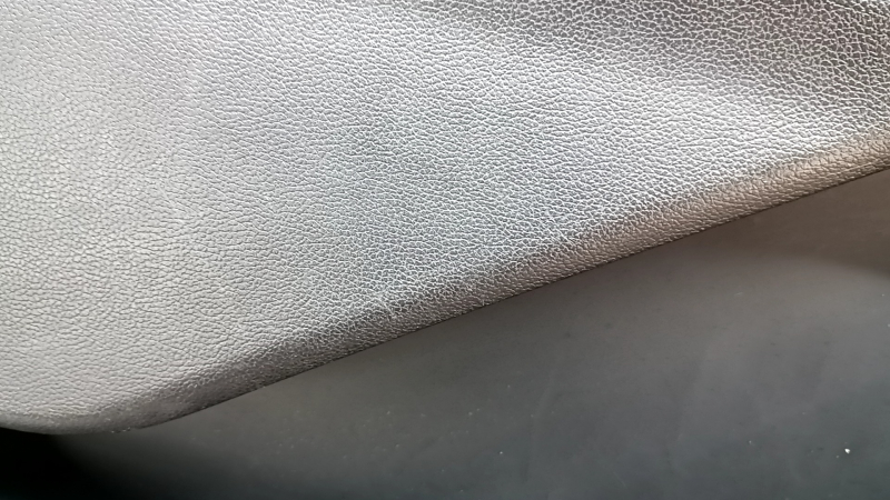 Обшивка двери карточка передняя левая Ford Explorer 20-20 кожа черная, Platinum, подлокотник и вставка черная кожа с коричневой строчкой,с ручкой, подсветка, царапины