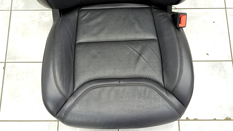 Пассажирское сидение Ford Explorer 20-24 с AIRBAG, электрическое, подогрев, вентиляция, кожа черно-коричневая, Platinum, трещина