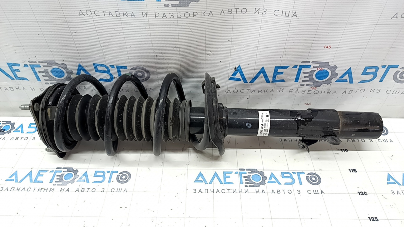 Стойка амортизатора в сборе передняя правая Honda CRV 23-26 HEV AWD