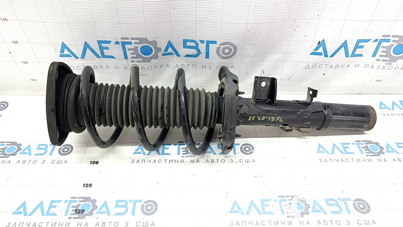 Стойка амортизатора в сборе передняя левая Volvo XC40 19-26