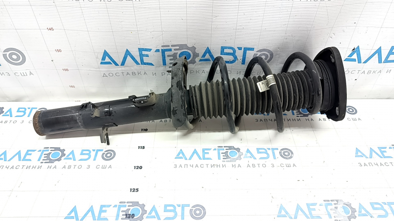 Стойка амортизатора в сборе передняя левая Volvo XC40 19-26