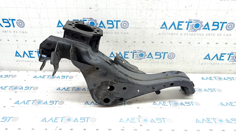 Цапфа задняя правая Nissan Rogue Sport 17-23, микротрещины С/Б
