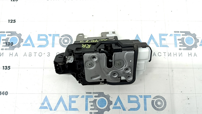 Замок двери задней правой Volvo XC40 19-26 с защитой детей