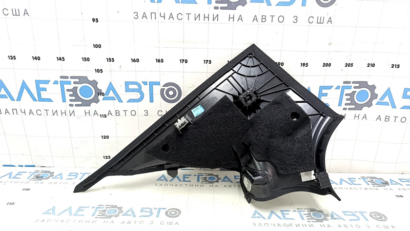 Накладка задней стойки правая верхняя Mercedes C-class W205 15-21 черная