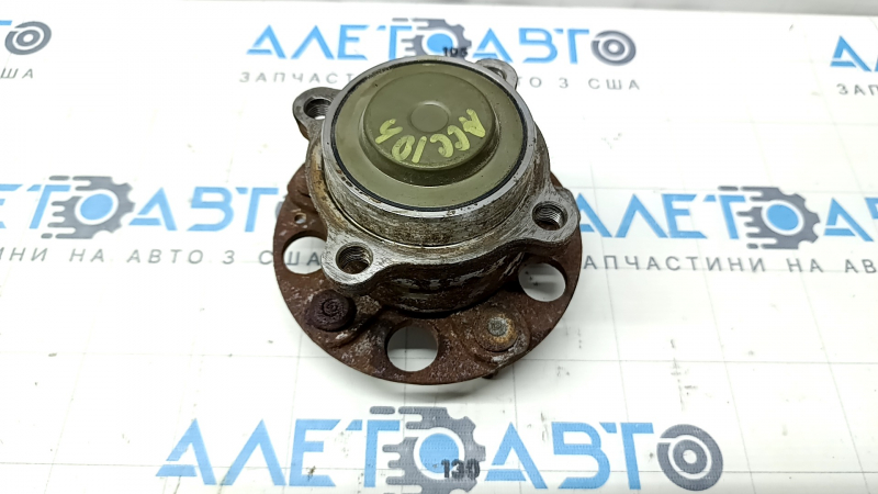 Ступица задняя правая Honda Accord 18-20 2.0 hybrid, ржавая