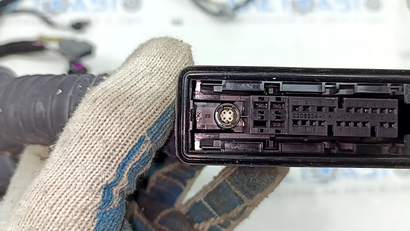 Проводка двери передней левой Volvo XC40 19-26 под keyless и камеру