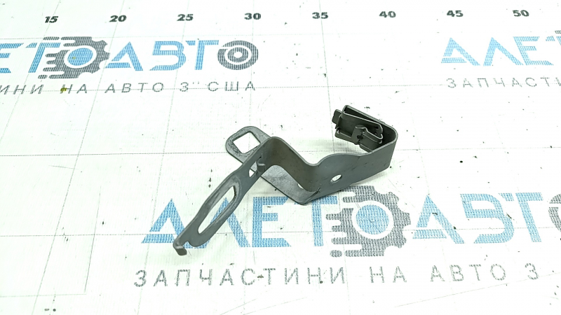 Кронштейн переднего бампера левый Mercedes C-class W205 15-18