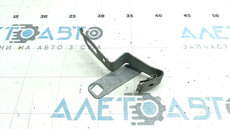 Кронштейн переднего бампера правый Mercedes C-class W205 15-18
