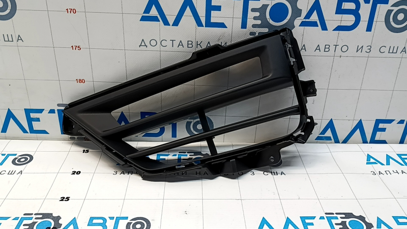 Решетка переднего бампера левая Honda CRV 20-22 hybrid под ПТФ