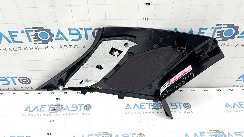 Накладка задней стойки задняя правая BMW X5 G05 19-26 черная, под динамики, царапины