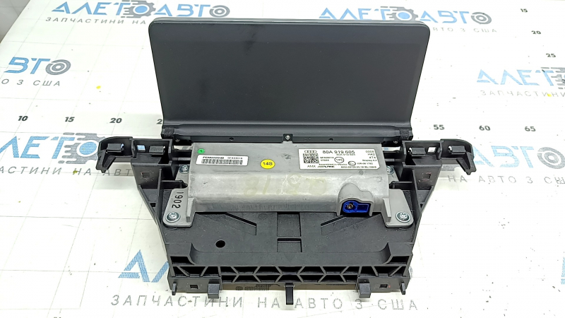 Монитор, дисплей, навигация Audi Q5 80A 18-20 8,25" с кронштейном, царапины