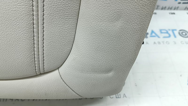 Спинка заднего ряда 2 ряд левая BMW X5 G05 19-22 под 2 ряда, кожа Elfenbein-Weiss, под чистку, вмятины