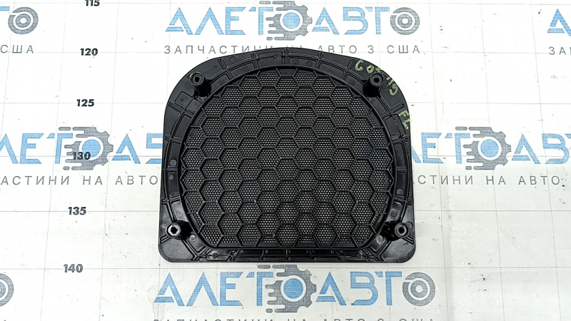 Решетка сабвуфера под водительским сидением BMW X5 G05 19-26